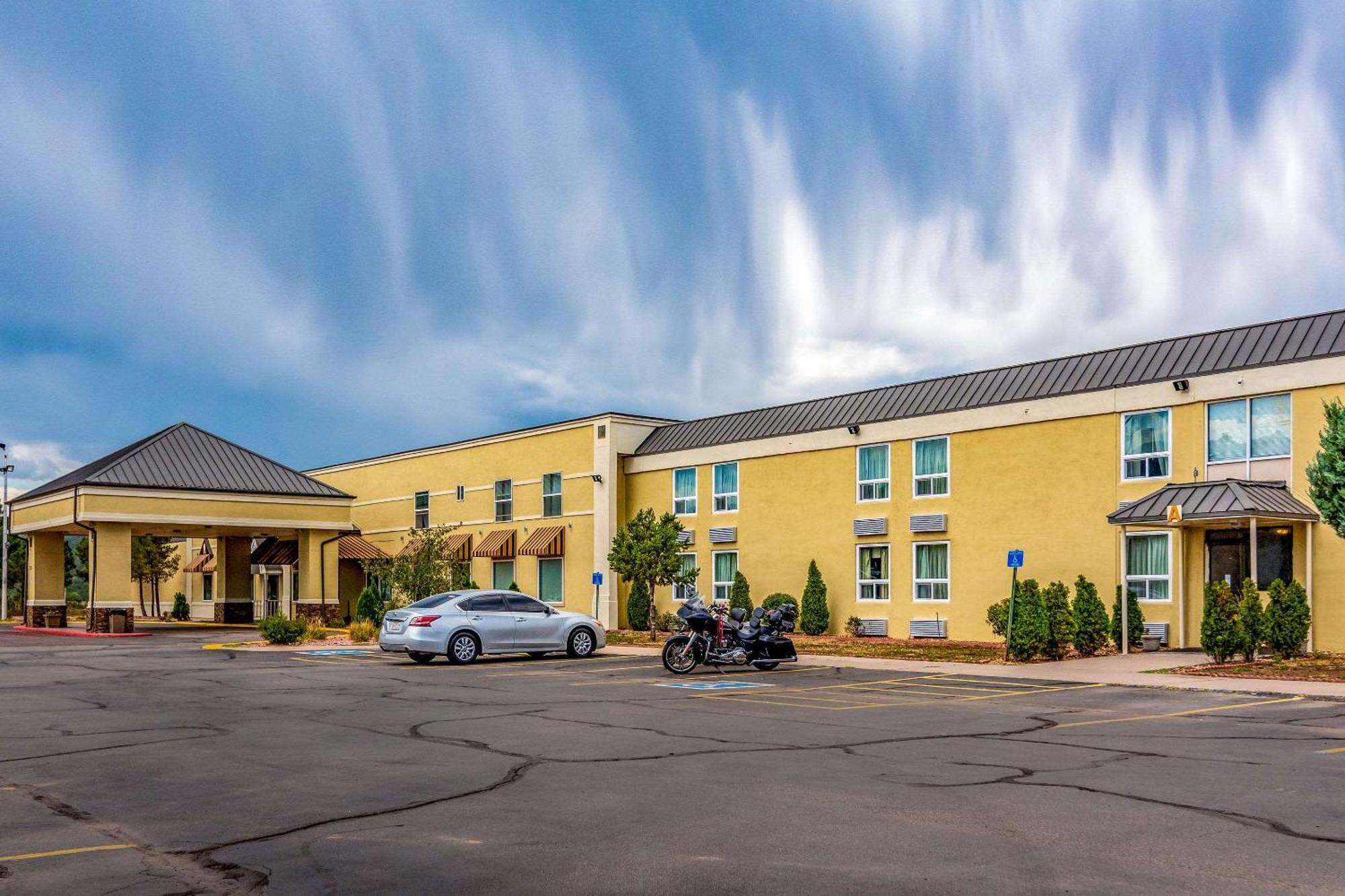 Quality Inn Trinidad Exterior photo